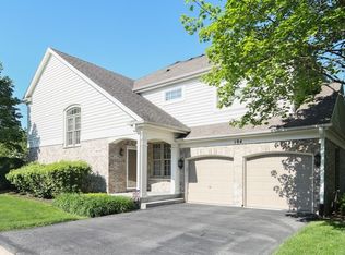 104 Fairway Dr, La Grange Highlands, IL