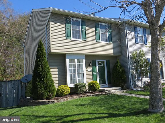 2nd image of 664 Paddle Wheel Ct W