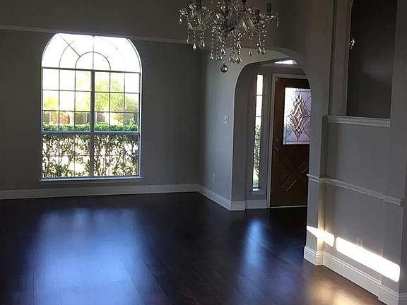 2nd image of 1728 Chapman Dr