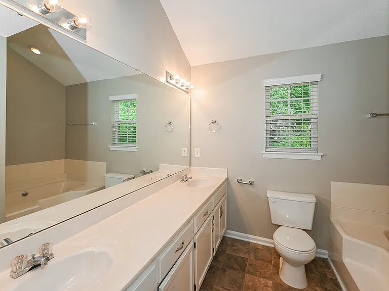 7526 Fallow Ln — Photo 12