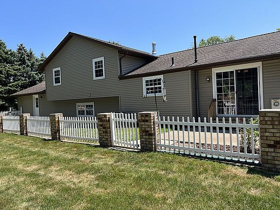 4th image of 3320 Stonewood Dr
