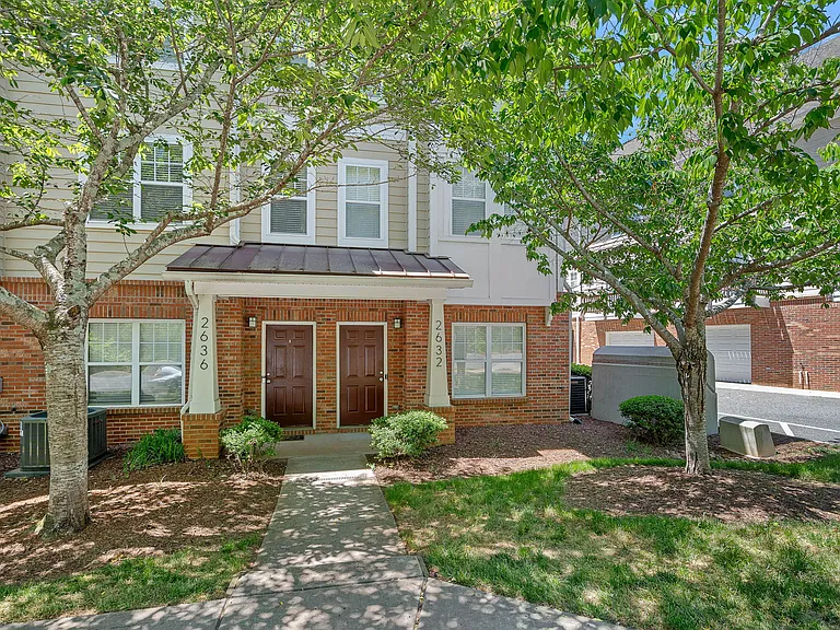 2632 Weddington Ave — Photo 36