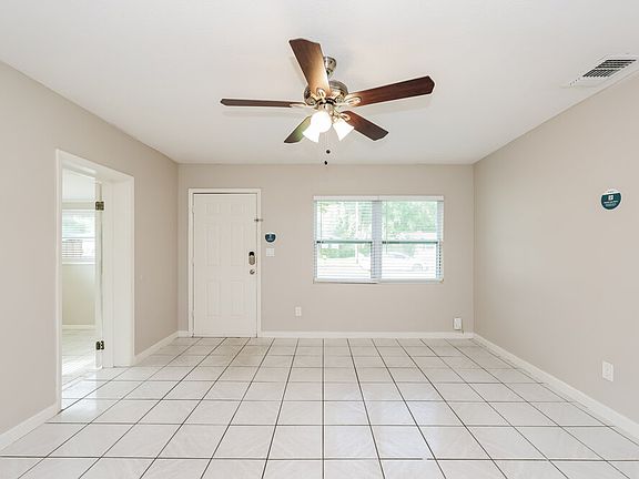 5th image of 1511 E Shadowlawn Ave