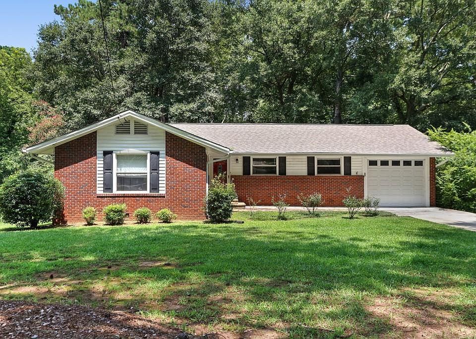 2734 Hollywood Dr, Decatur, GA 30033 | Zillow