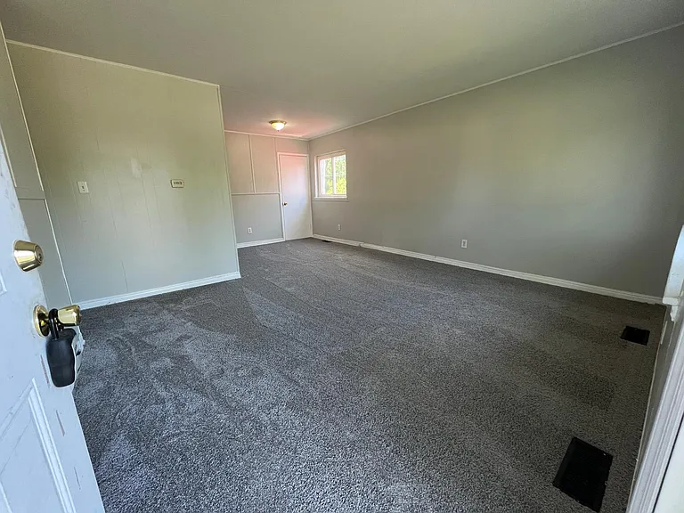 2089 Bancroft St — Photo 14
