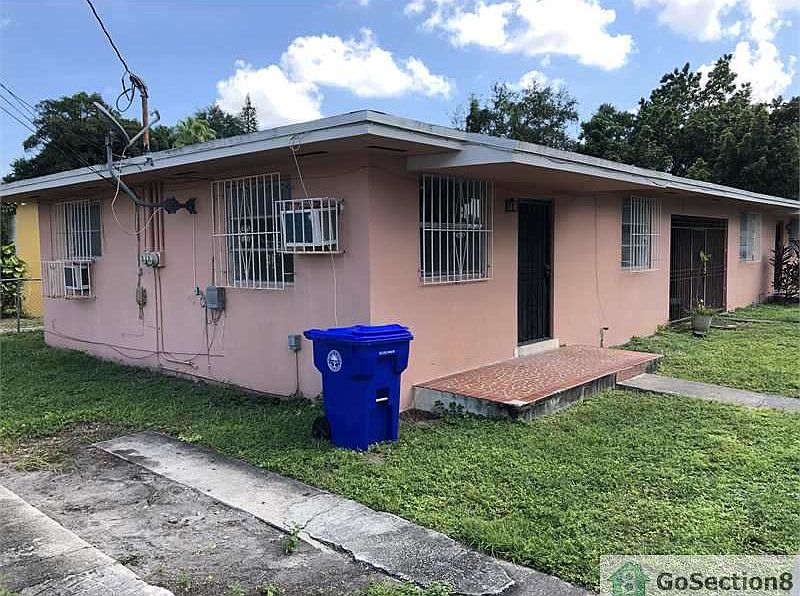 1st image of 4253 NW 15th Ave