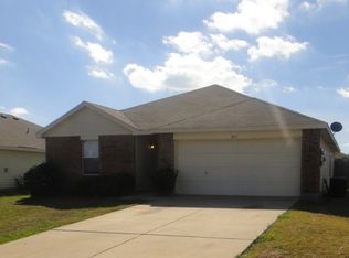 245 Meadowcrest Dr, Terrell, TX 75160