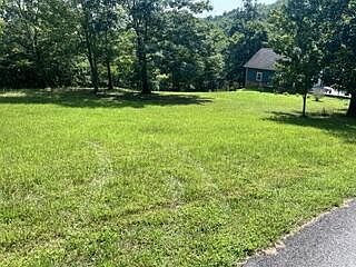 2nd image of 2 Pondview Ln