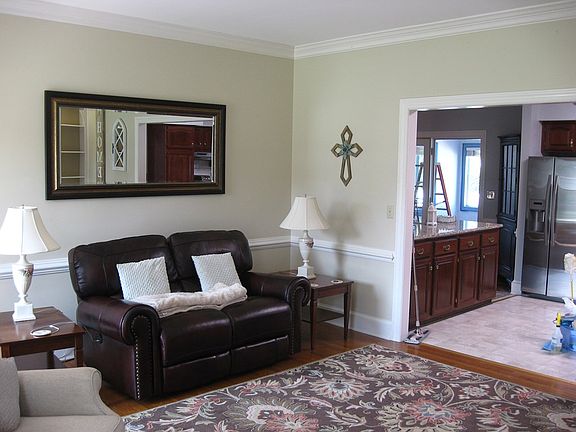 3rd image of 5301 Tyson Cir