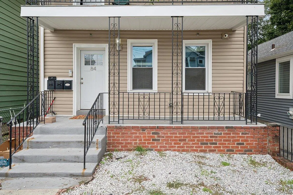 2 bed, 1.0 bath, 1100 sqft, $2,800 — Photo 2