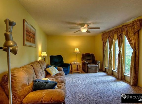 4th image of 8132 Eaton Ct