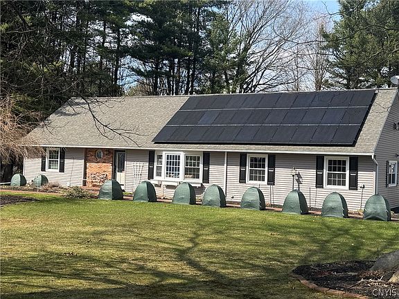 4th image of 2655 Falls Rd