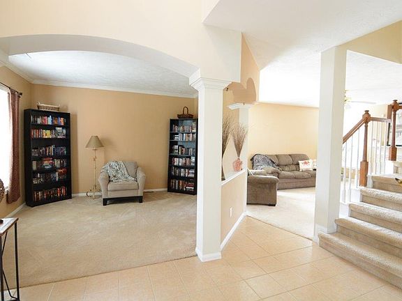 5th image of 15903 Broad Oak Ct