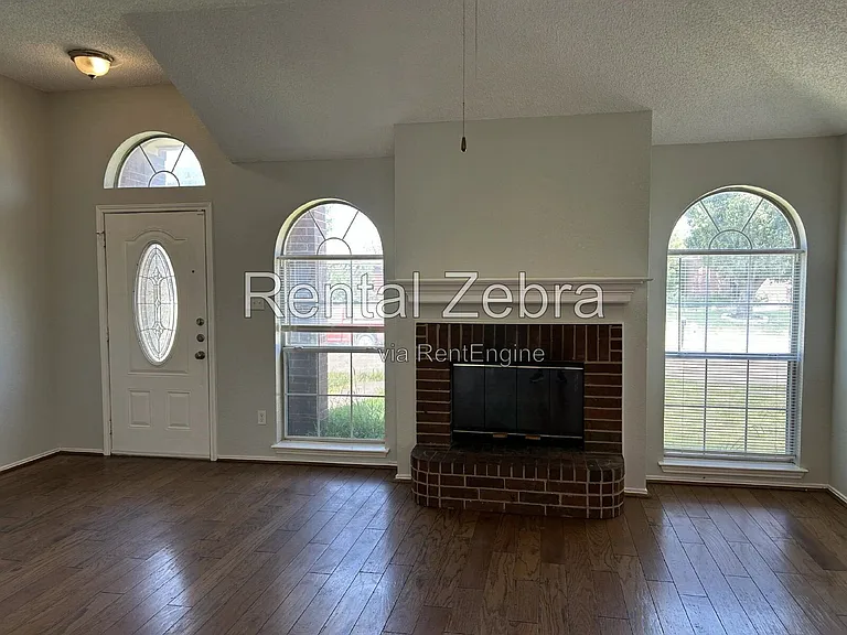 2024 Emerald Oaks — Photo 3