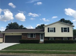 1063 Dorchester Rd, Troy, OH 45373