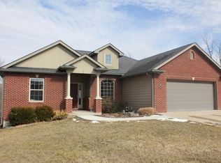 2600 Greenbriar Dr, Columbia, MO 65203