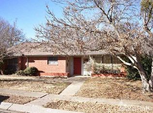 1149 Highpoint Rd, Bedford, TX 76022