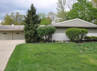 2722 Devon Hill Rd, Rocky River, OH 44116