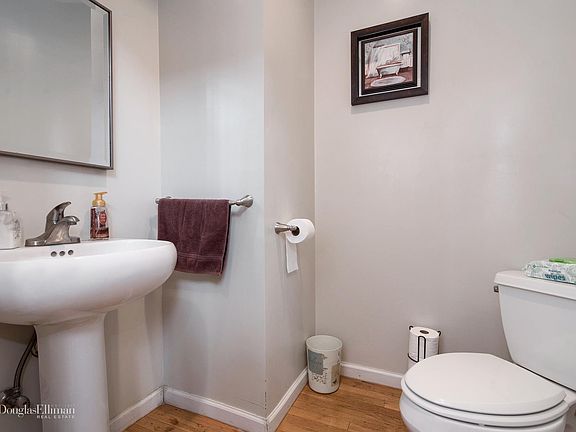 4th image of 117 Summerfield Dr
