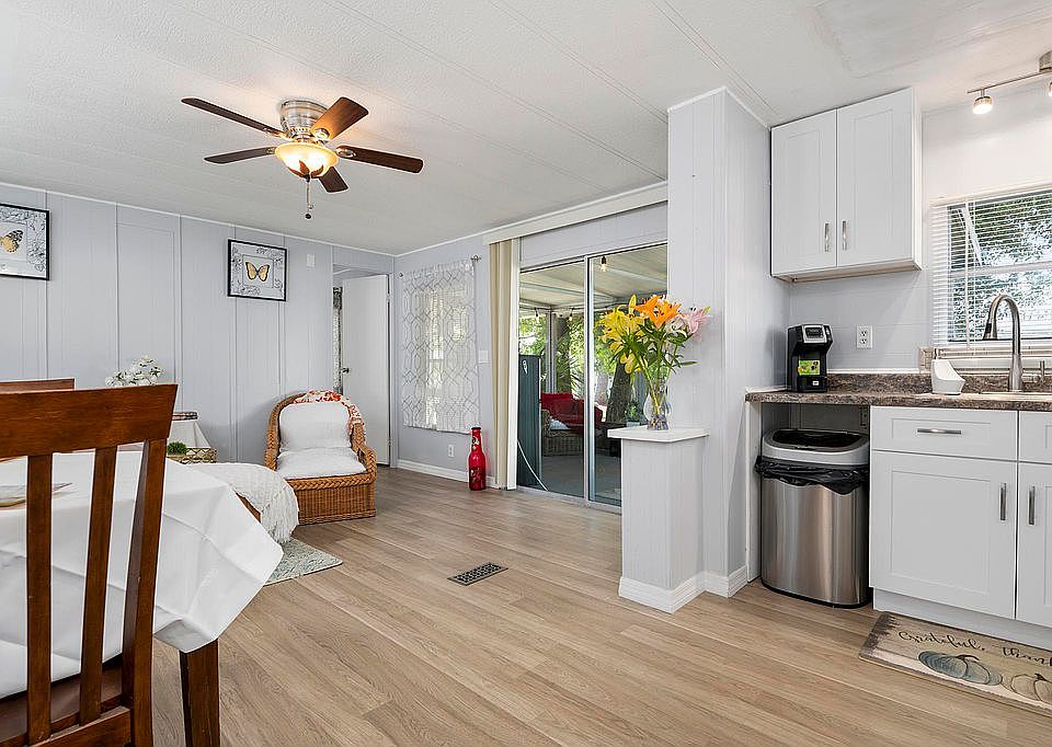 1st image of 2751 Bay Oaks Dr