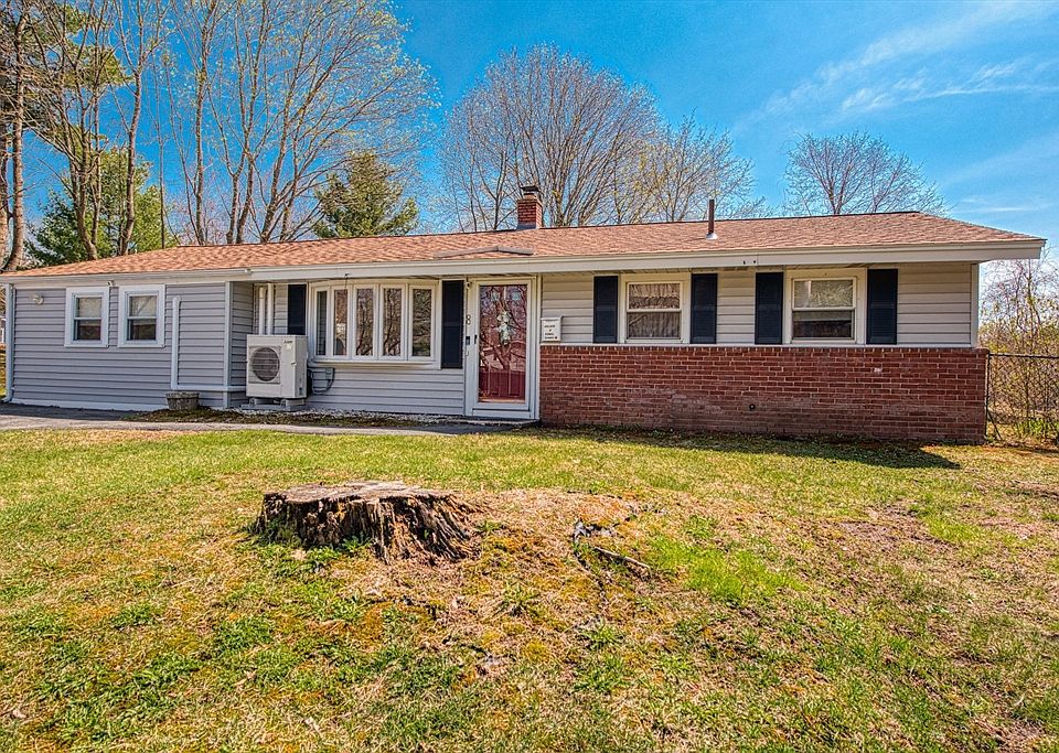 1st image of 8 Braintree Ave