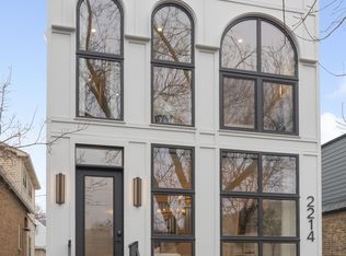 2214 W Dickens Ave, Chicago, IL 60647
