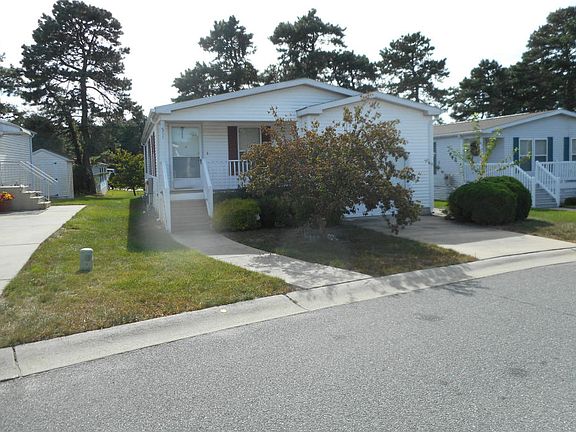 2nd image of 511 Momosa Dr