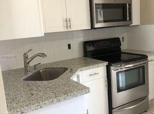 5600 SW 37th St, Davie, FL 33314