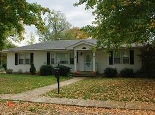 117 N Sanderson Ave, Elsberry, MO 63343
