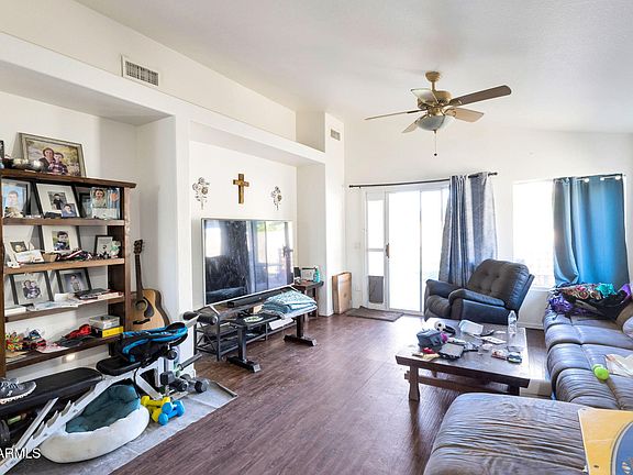 5th image of 9236 E MEDINA Avenue