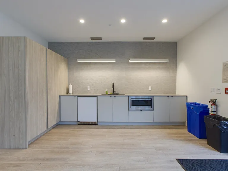 300 Salter St #205 — Photo 20