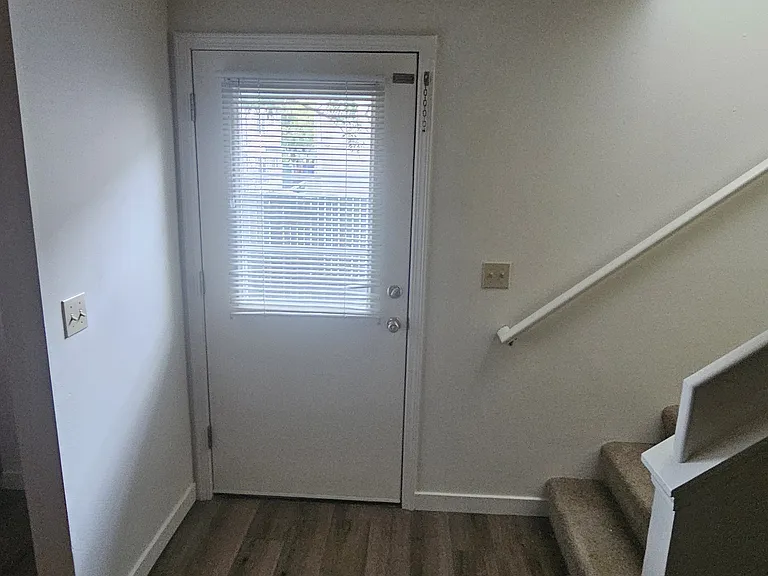 4150 Henry Ct #B — Photo 6