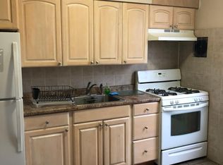 7004 69th St, Ridgewood, NY 11385