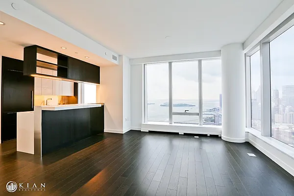 Rented by Kian Realty | media 14