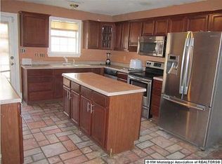 688 Stonewall Rd, Byhalia, MS 38611