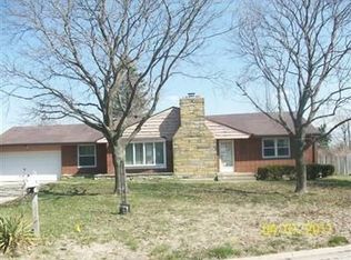15 Kimberly Cir, Dayton, OH 45417
