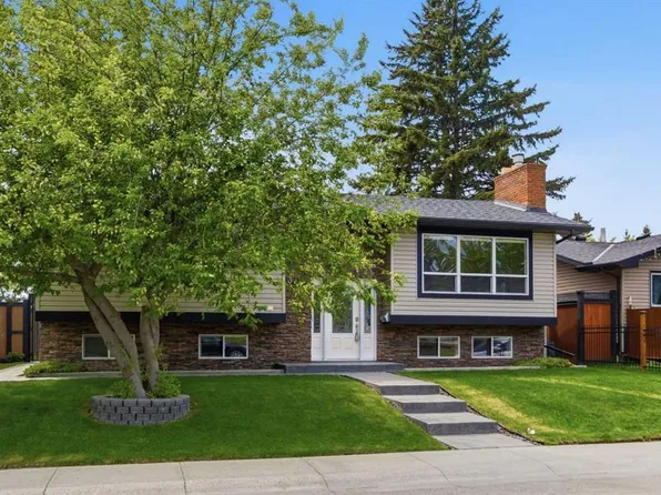 351 E Queen Charlotte Rd SE, Calgary, AB T2J 4H5