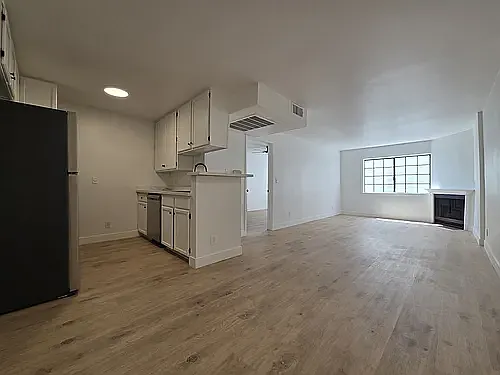 Toluca Lofts — Photo 11