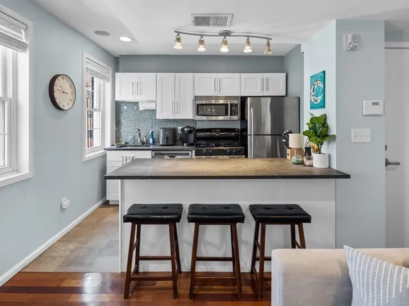 5 Stillman Pl APT 3, Boston, MA 02113