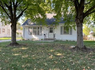 2006 50th St, Des Moines, IA 50310