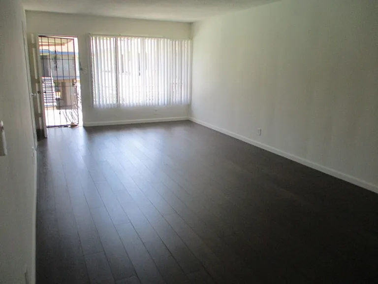 1435 N Fairfax Ave #20 — Photo 8
