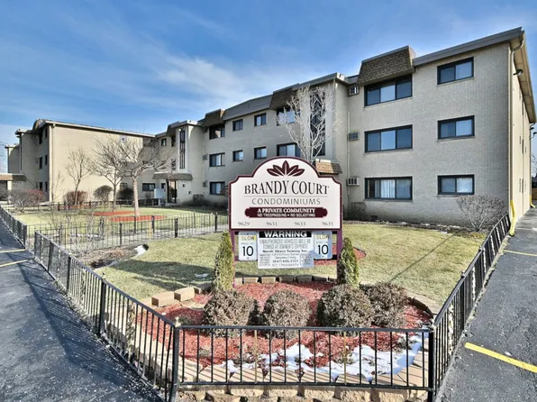 9631 Brandy Ct APT 3, Des Plaines, IL 60016