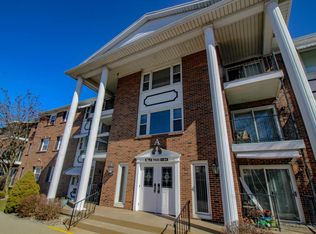 7500 Boulder Bluff Dr APT 12, Jenison, MI 49428