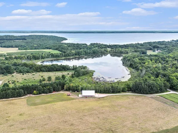 3625 Swaney Rd, Traverse City, MI 49686