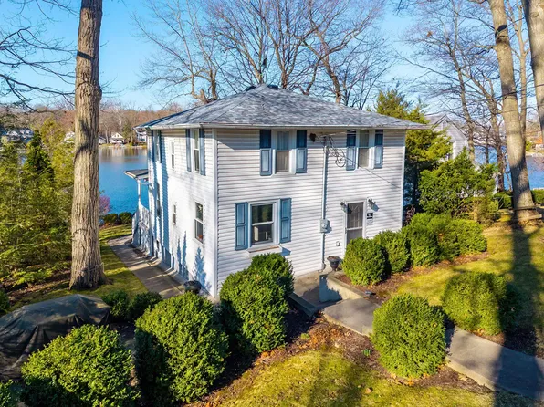 796 Lakeside Dr, Rome City, IN 46784