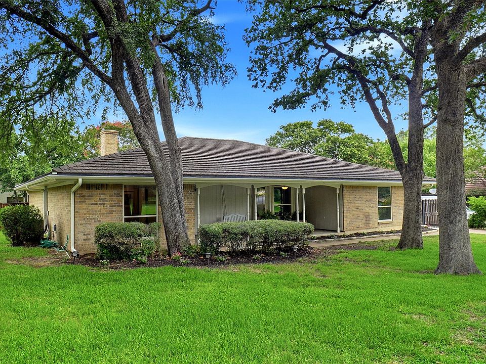 1st image of 241 Timberlake Dr