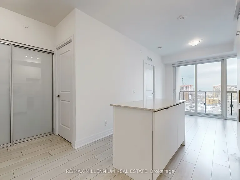 30 Elm Dr W #807 — Photo 16