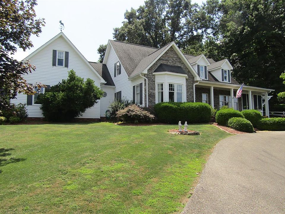 1st image of 120 N Hardin St