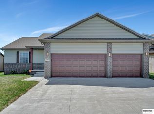 4305 W Hub Hall Dr, Lincoln, NE 68528