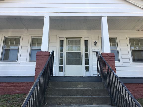 3rd image of 28 W Clopton St
